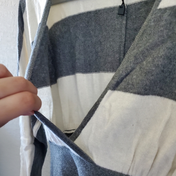 Express striped dollman sleeves tunic sweater dress - Picture 4 of 10